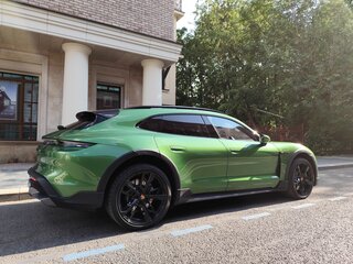 2021 Porsche Taycan Turbo Cross Turismo I, зелёный, 11700000 рублей, вид 4
