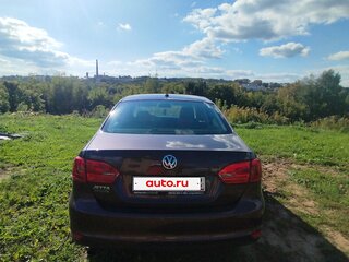 2014 Volkswagen Jetta VI, коричневый, 850000 рублей, вид 3