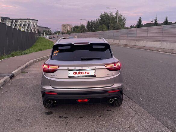 2022 Geely Coolray I, серебристый, 1800000 рублей - вид 2