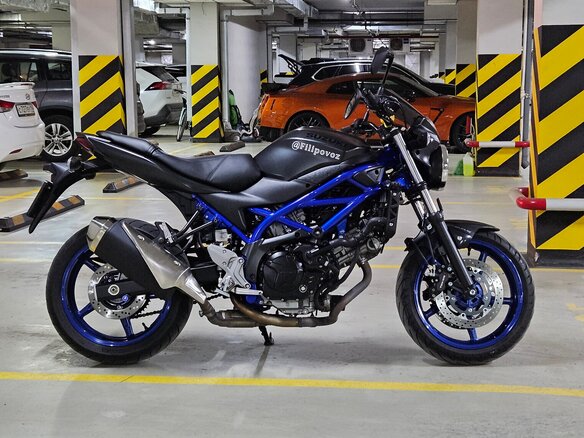 2022 Suzuki SV 650, серый, 699000 рублей