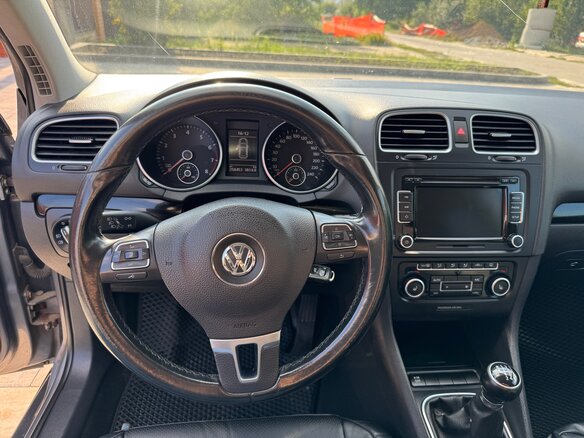 2012 Volkswagen Golf VI, серый, 770000 рублей - вид 11