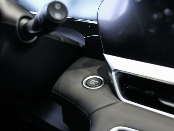 2026 Geely Monjaro I Рестайлинг, чёрный - вид 33