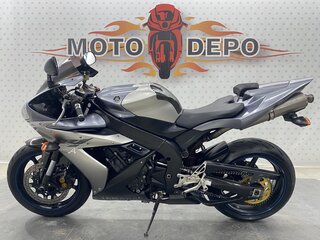 2004 Yamaha YZF-R1, серый, 599000 рублей, вид 2