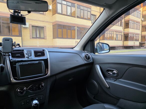 2021 Renault Logan Stepway II Рестайлинг, серый, 1500000 рублей - вид 9