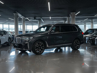 2020 BMW X7 30d I (G07), серый, 7490000 рублей, вид 1