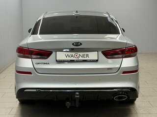 2019 Kia Optima IV Рестайлинг, серебристый, 1870000 рублей, вид 3
