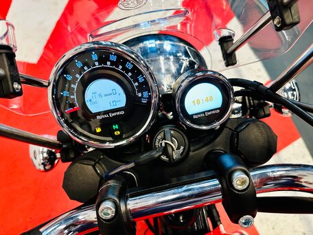 2026 Royal Enfield Meteor, красный, 528000 рублей, вид 5