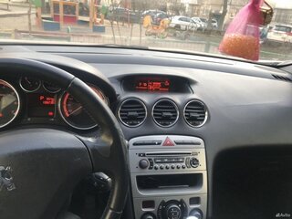 2012 Peugeot 308 I Рестайлинг, белый, 400000 рублей, вид 4