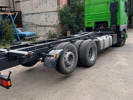 2006 DAF XF 95, зелёный, 4000000 рублей, вид 3