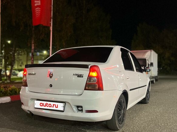 2014 Renault Logan I Рестайлинг, белый, 325000 рублей - вид 5