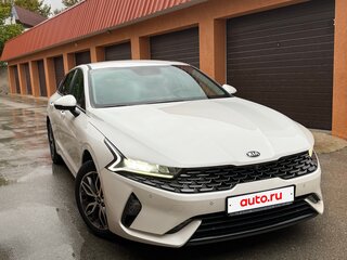 2020 Kia K5 III, белый, 3000000 рублей, вид 1