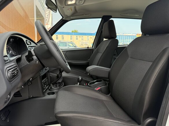 2026 Lada (ВАЗ) Niva Travel I Рестайлинг, белый, 1603000 рублей - вид 8