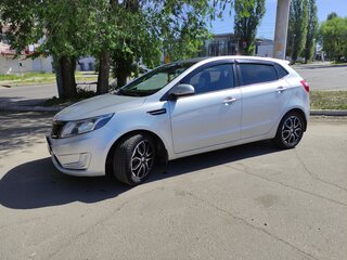 2012 Kia Rio 4-speed III, серебристый, 860000 рублей, вид 4