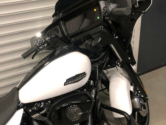 2025 Harley-Davidson Street Glide, белый, 3850000 рублей - вид 13