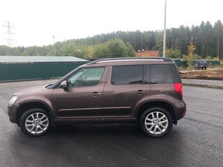 2015 Skoda Yeti I Рестайлинг, коричневый, 1850000 рублей, вид 5