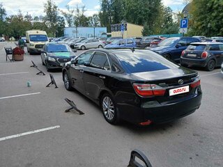 2015 Toyota Camry VII (XV50) Рестайлинг, чёрный, 1900000 рублей, вид 4
