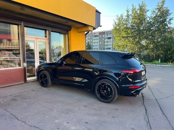 2016 Porsche Cayenne Turbo S II Рестайлинг (958), чёрный, 5900000 рублей - вид 13