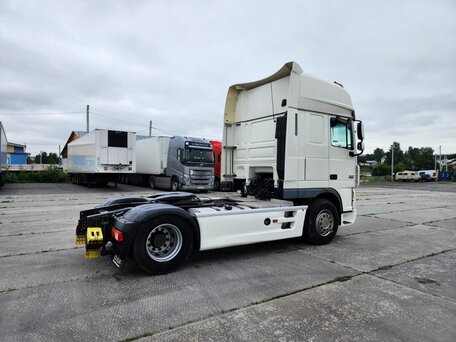 2017 DAF XF 105, белый, 5250000 рублей, вид 5
