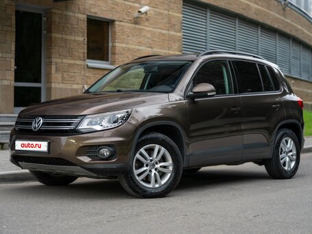 2014 Volkswagen Tiguan I Рестайлинг, коричневый, 1590000 рублей, вид 1