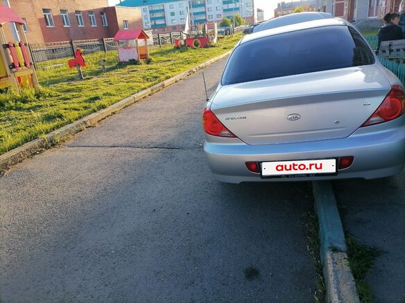 2007 Kia Spectra I Рестайлинг 2, серебристый - вид 2