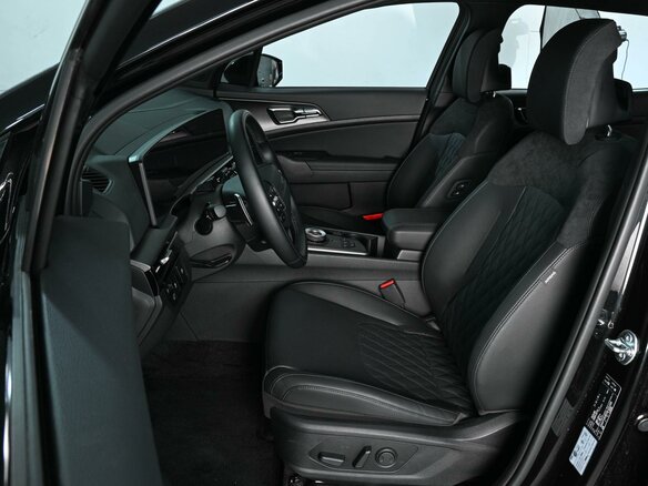 2025 Kia Sportage V Рестайлинг, чёрный, 4599000 рублей - вид 9