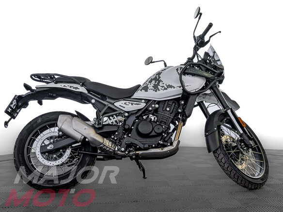 2025 Royal Enfield Himalayan, белый, 610000 рублей