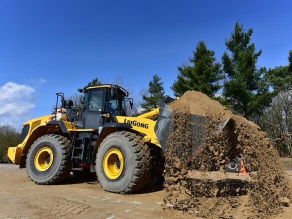 2025 LiuGong CLG 877, жёлтый, 16000000 рублей - вид 23