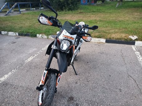 2010 KTM 690 SMC R, белый, 500000 рублей, вид 2