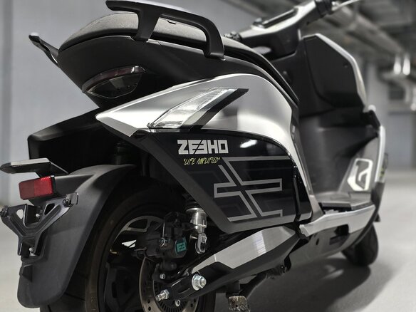 2024 Zeeho AE8 S+, серебристый, 450000 рублей - вид 1