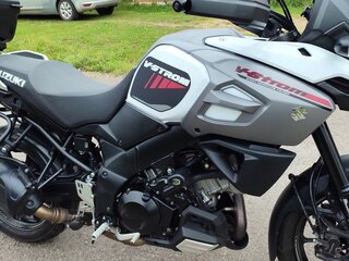 2018 Suzuki V-Strom 1000, белый, 880000 рублей, вид 2