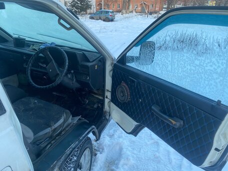 1995 Toyota TownAce, белый, 499000 рублей, вид 3