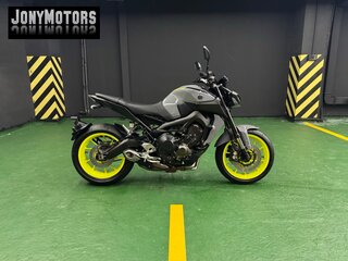 2018 Yamaha MT-09 (FZ-09), серый, 875000 рублей, вид 1