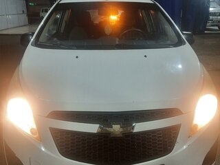 2013 Chevrolet Spark III, белый, 890000 рублей, вид 1