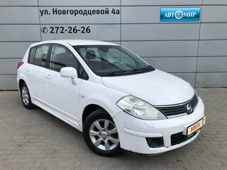2010 Nissan Tiida I Рестайлинг, белый, 850000 рублей, вид 3