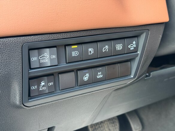 2024 Toyota Tundra CrewMax III, чёрный, 8250000 рублей - вид 30
