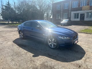 2015 Jaguar XE EcoBoost I, синий, 1950000 рублей, вид 1