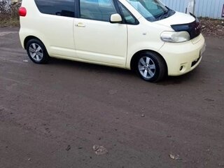 2005 Toyota Porte I, жёлтый, 550000 рублей, вид 4