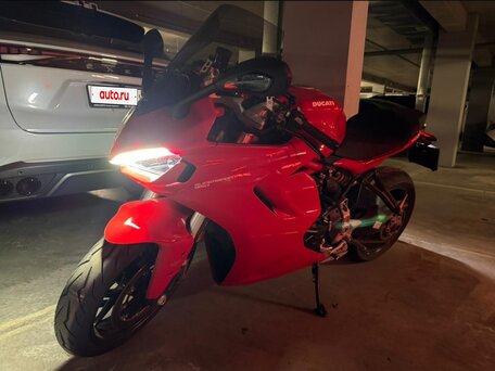 2021 Ducati Supersport, красный, 1150000 рублей, вид 5