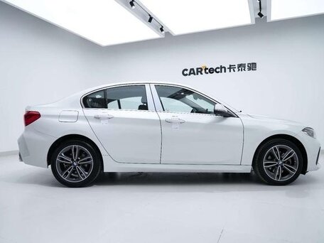 2022 BMW 1 серии 120i III (F52) Рестайлинг, белый, 2050000 рублей, вид 2
