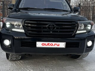 2013 Toyota Land Cruiser 200 Series Рестайлинг 1, чёрный, 4500000 рублей, вид 2