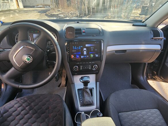 2011 Skoda Octavia II (A5) Рестайлинг, чёрный, 599999 рублей - вид 8