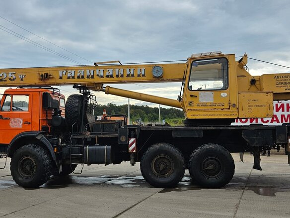 2012 КамАЗ 43118, красный, 3800000 рублей - вид 27