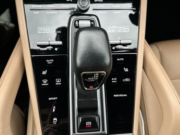 2019 Porsche Cayenne III, коричневый, 5900000 рублей - вид 7