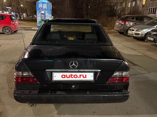 1989 Mercedes-Benz W124 300, серый, 600000 рублей, вид 4