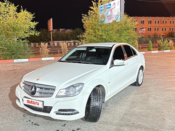 2012 Mercedes-Benz C-Класс 200 III (W204) Рестайлинг, белый, 1400000 рублей