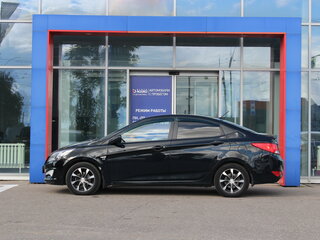 2015 Hyundai Solaris I Рестайлинг, чёрный, 825000 рублей, вид 2