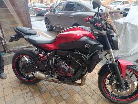 2015 Yamaha MT-07 (FZ-07), красный, 580000 рублей, вид 1