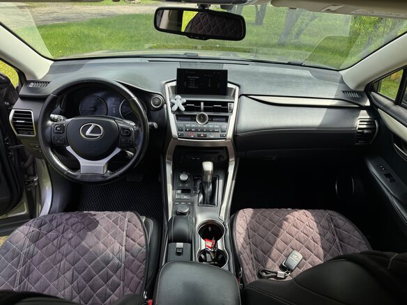 2015 Lexus NX 200 I, серый, 2500000 рублей - вид 4