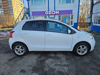 2006 Toyota Vitz II (XP90), белый, 450000 рублей, вид 4