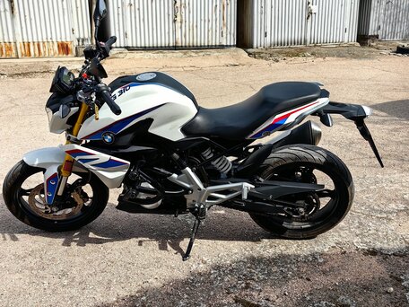 2017 BMW G 310 R, белый, 390000 рублей, вид 1